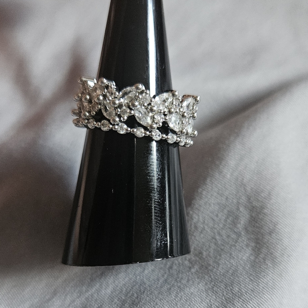 Elegant Silver Women's Ring open bands
